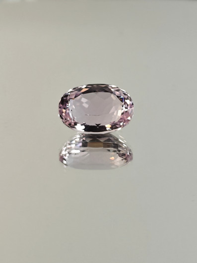 kunziitti 5,74ct 
