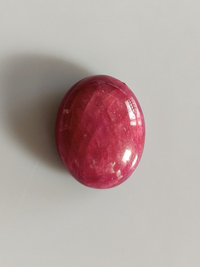 Luonnon safiiri 18,82ct väri käsitelty
