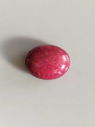Luonnon safiiri 18,82ct väri käsitelty