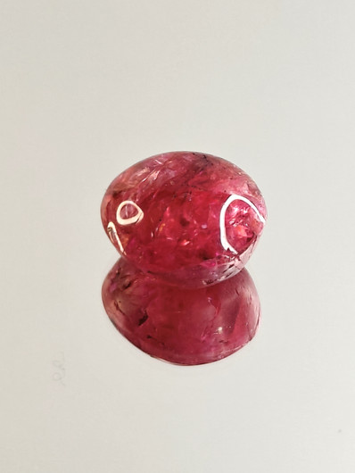 Luonnon safiiri 13,08ct väri käsitelty