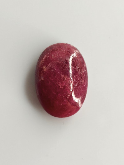 Luonnon safiiri 16,38ct väri käsitelty