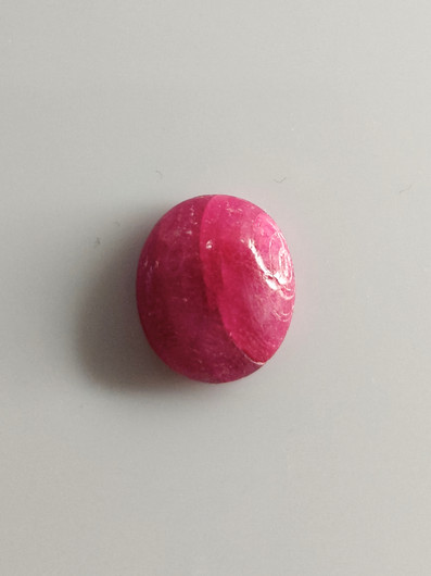 Luonnon safiiri 12,27ct väri käsitelty