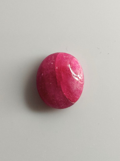 Luonnon safiiri 12,27ct väri käsitelty