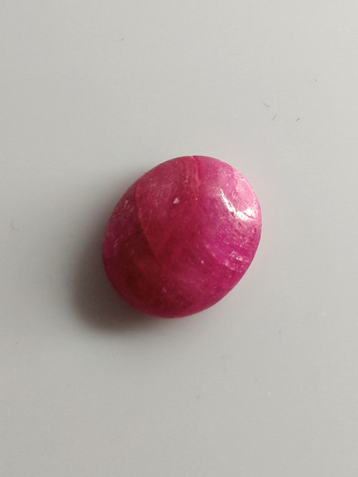 Luonnon safiiri 12,27ct väri käsitelty