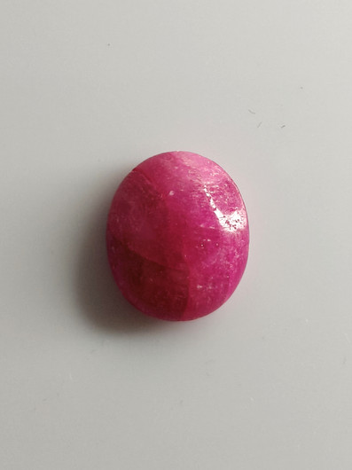 Luonnon safiiri 12,27ct väri käsitelty