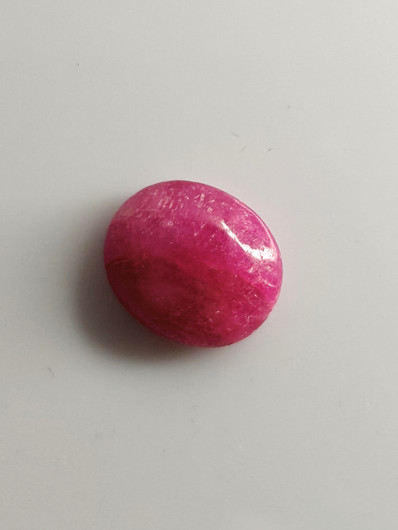 Luonnon safiiri 12,27ct väri käsitelty