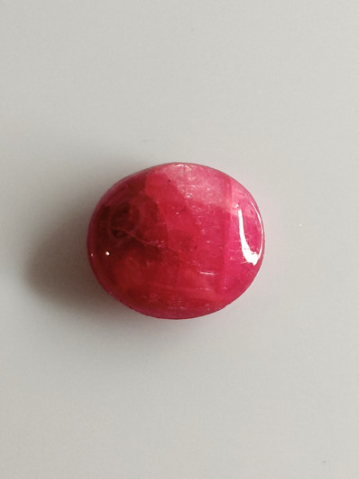 Luonnon safiiri 10,56ct väri käsitelty