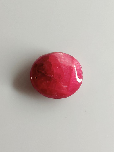 Luonnon safiiri 10,56ct väri käsitelty