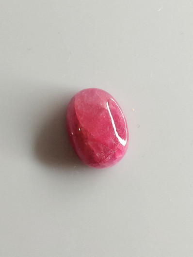 Luonnon safiiri 7,70ct väri käsitelty