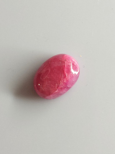 Luonnon safiiri 7,70ct väri käsitelty