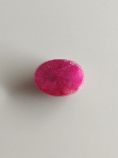 Luonnon safiiri 7,70ct väri käsitelty