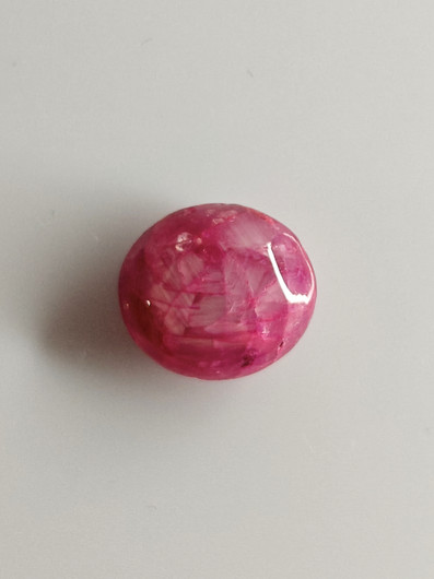 Luonnon safiiri 7,18ct väri käsitelty