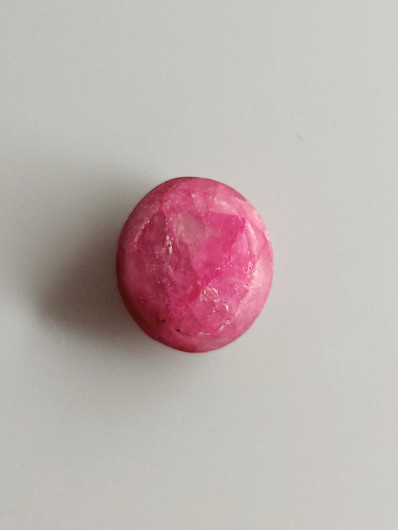 Luonnon safiiri 7,18ct väri käsitelty