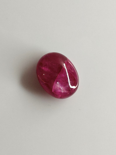 Luonnon safiiri 10,59ct väri käsitelty