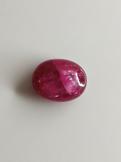 Luonnon safiiri 10,59ct väri käsitelty
