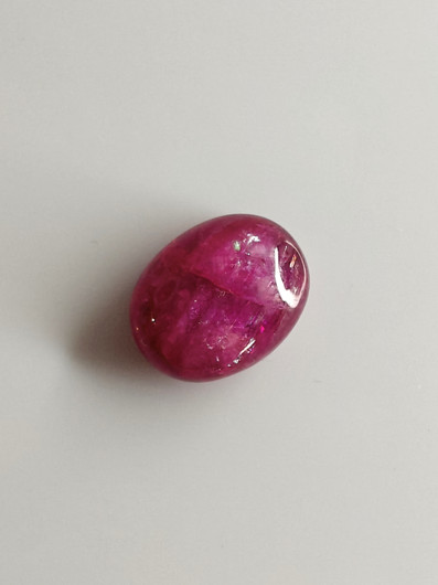 Luonnon safiiri 10,59ct väri käsitelty