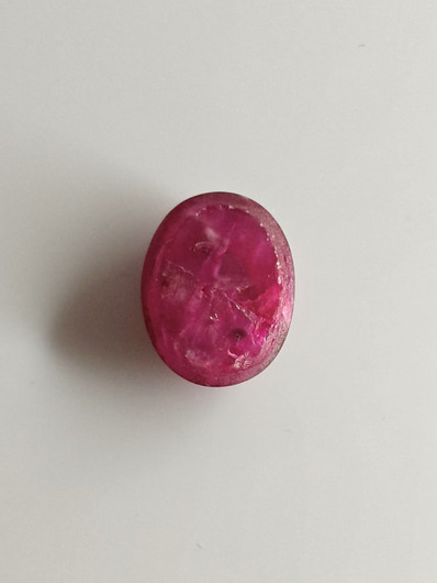Luonnon safiiri 10,59ct väri käsitelty