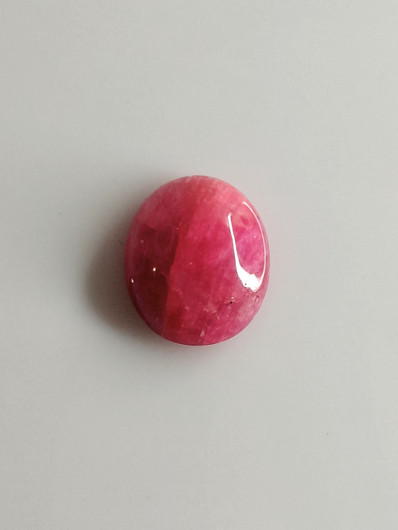 Luonnon safiiri 6,19ct väri käsitelty