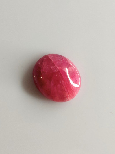 Luonnon safiiri 6,19ct väri käsitelty