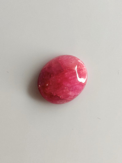 Luonnon safiiri 6,19ct väri käsitelty
