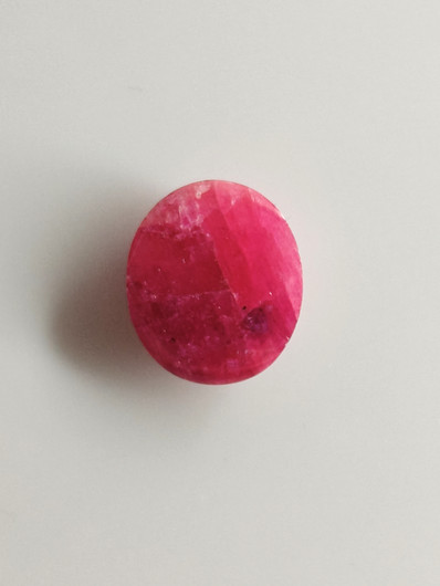 Luonnon safiiri 6,19ct väri käsitelty