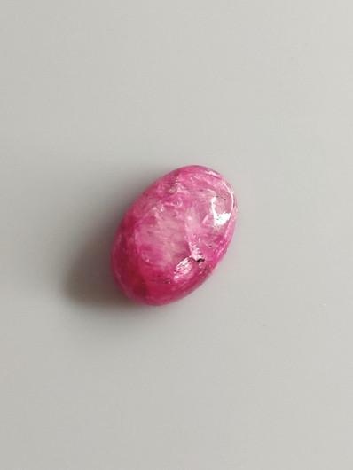 Luonnon safiiri 6,68ct väri käsitelty