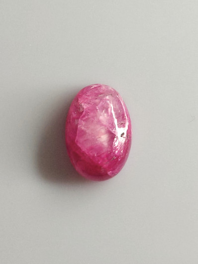 Luonnon safiiri 6,68ct väri käsitelty