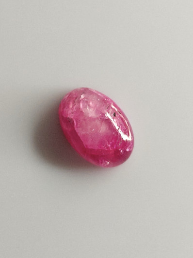 Luonnon safiiri 6,68ct väri käsitelty
