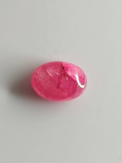 Luonnon safiiri 6,68ct väri käsitelty