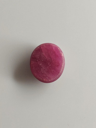 Luonnon safiiri 5,61ct väri käsitelty