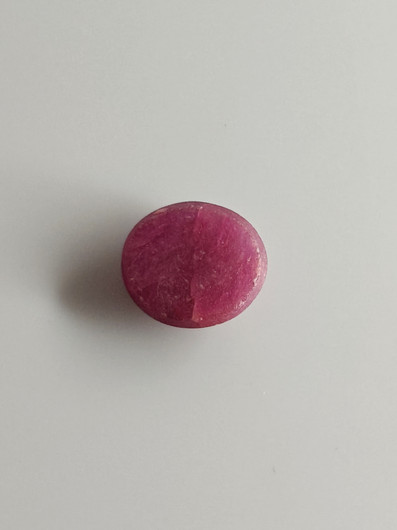 Luonnon safiiri 5,61ct väri käsitelty