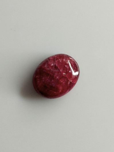 Luonnon safiiri 5,22ct väri käsitelty