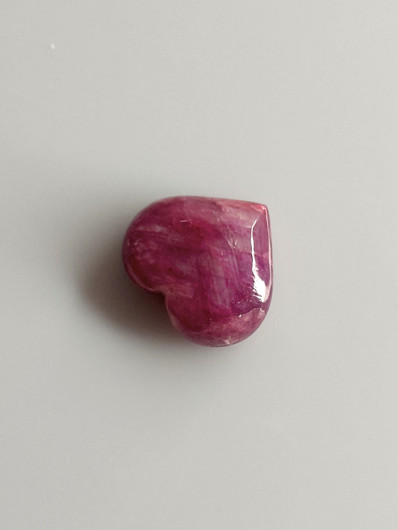Luonnon safiiri 4,80ct väri käsitelty