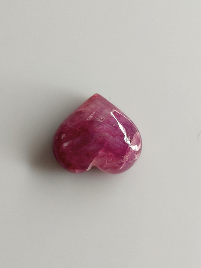 Luonnon safiiri 4,80ct väri käsitelty