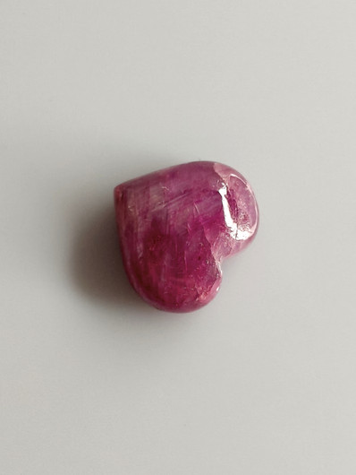Luonnon safiiri 4,80ct väri käsitelty