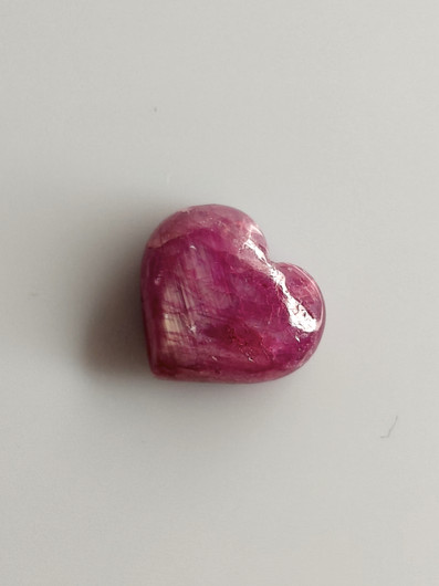 Luonnon safiiri 4,80ct väri käsitelty