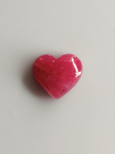 Luonnon safiiri 4,79ct väri käsitelty