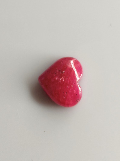 Luonnon safiiri 4,79ct väri käsitelty