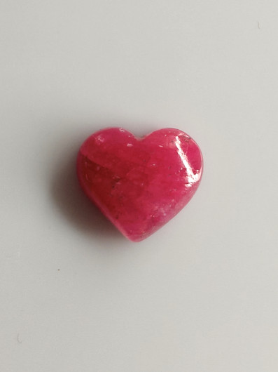 Luonnon safiiri 4,79ct väri käsitelty