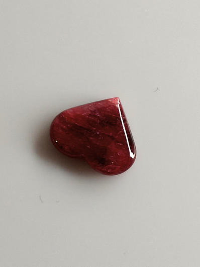 Luonnon safiiri 3,38ct väri käsitelty