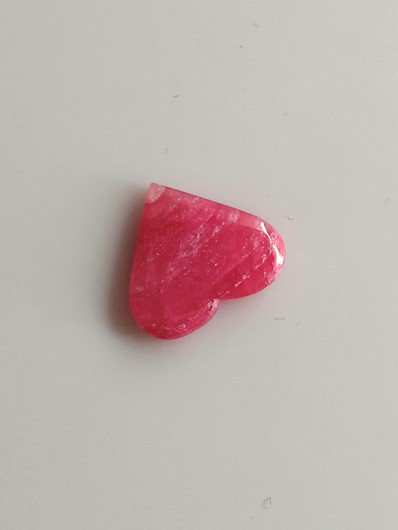 Luonnon safiiri 1,75ct väri käsitelty