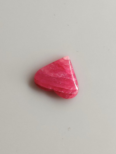 Luonnon safiiri 1,75ct väri käsitelty