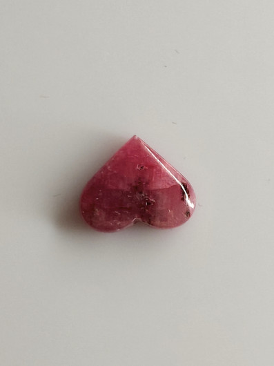 Luonnon safiiri 2,15ct väri käsitelty