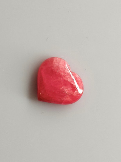 Luonnon safiiri 2,37ct väri käsitelty