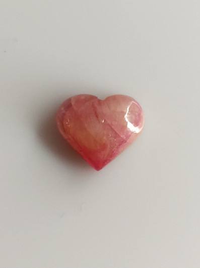 Luonnon safiiri 2,24ct väri käsitelty