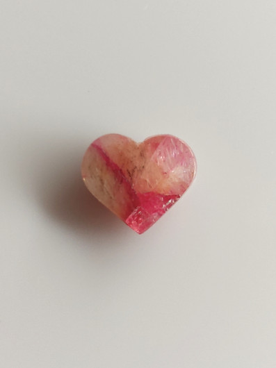 Luonnon safiiri 2,24ct väri käsitelty