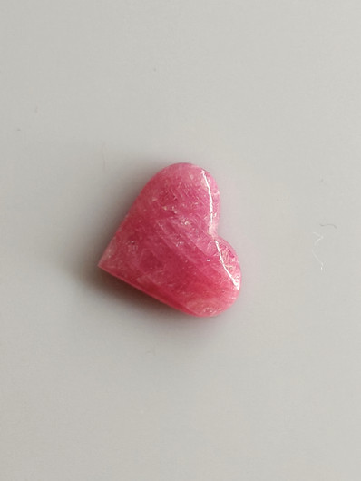 Luonnon safiiri 2,77ct väri käsitelty