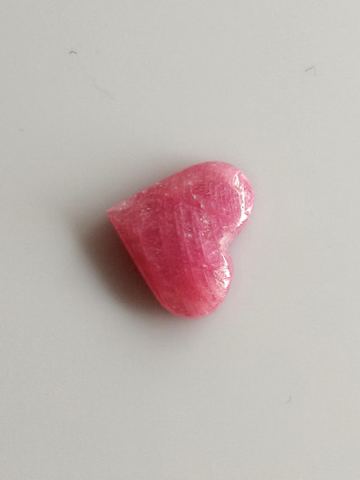 Luonnon safiiri 2,77ct väri käsitelty