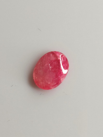 Luonnon safiiri 1,68ct väri käsitelty