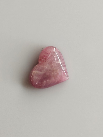 Luonnon safiiri 1,43ct väri käsitelty